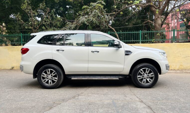 FORD ENDEAVOUR 3.2 4x4 AT